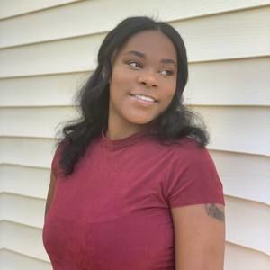 Meet your Posher, Mo'neek